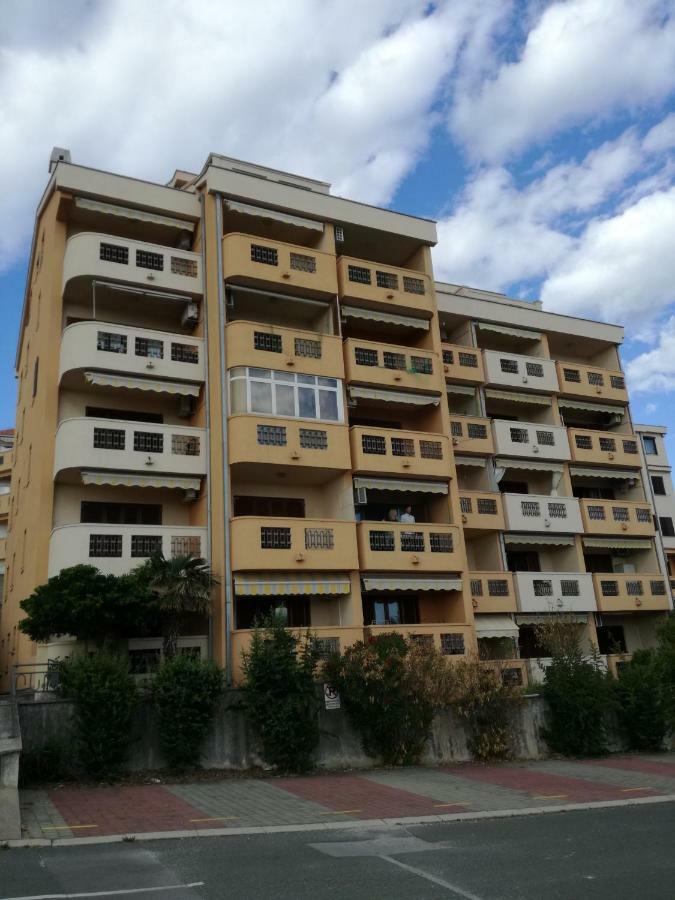Apartman Una Цриквеница Экстерьер фото